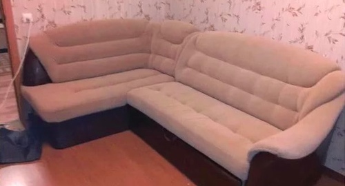 Перетяжка углового дивана. Усть-Лабинск
